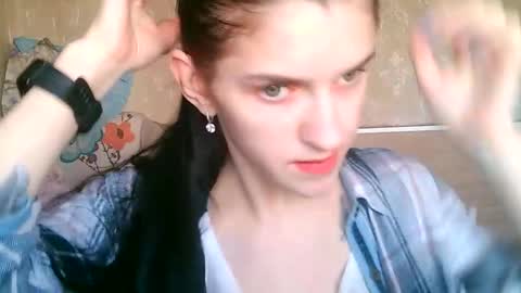 Strawberry Storm online show from 04/05/26, 10:56