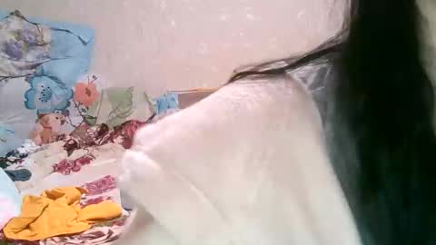 Strawberry Storm online show from 04/18/26, 08:09