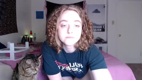 Strawberrylotsacake online show from 04/05/26, 02:58