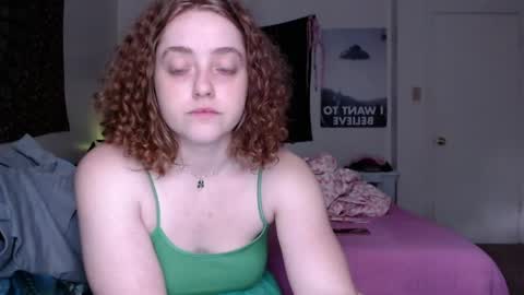 Snapshot of strawberrylotsacake chatting on 04/26/26, 02:48 Strawberrylotsacake online show from 04/26/26, 02:48
