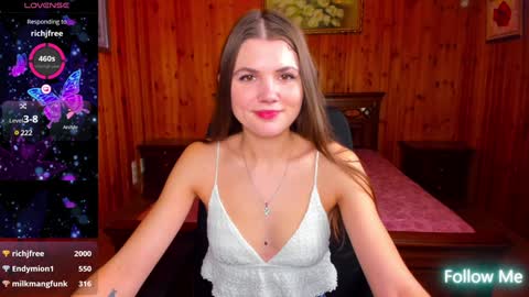 Snapshot of strawberrylux chatting on 12/21/24, 01:21 Strawberrylux online show from 12/21/24, 01:21