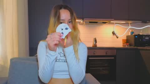 Tati and Lola online show from 04/24/26, 08:50