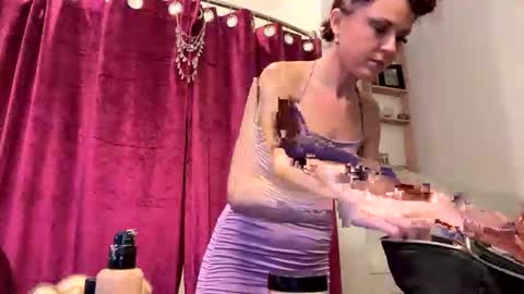 Ruby Moon online show from 10/25/25, 01:46