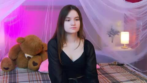 Snapshot of strawbunnybite chatting on 05/23/26, 02:54 Bunny online show from 05/23/26, 02:54