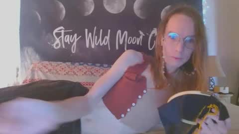 Snapshot of stray_dandelion chatting on 11/12/25, 07:24 stray_dandelion online show from 11/12/25, 07:24