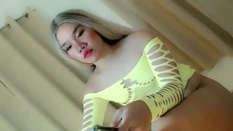 Snapshot of streetlustgirl chatting on 02/24/25, 04:47 lexie online show from 02/24/25, 04:47