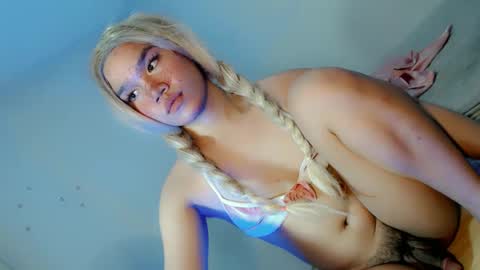 Snapshot of streetlustgirl chatting on 03/12/25, 03:46 lexie online show from 03/12/25, 03:46