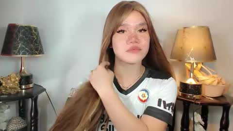 Snapshot of streetlustgirl chatting on 10/16/25, 12:28 lexie online show from 10/16/25, 12:28