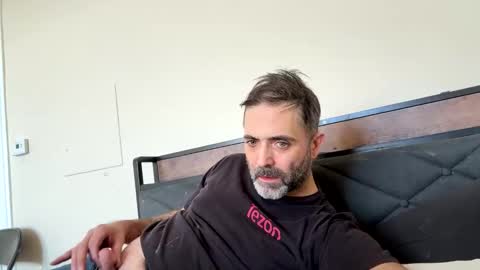 Snapshot of strictdaddy13 chatting on 01/24/25, 03:24 strictdaddy13 online show from 01/24/25, 03:24