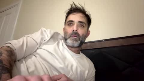 Snapshot of strictdaddy13 chatting on 02/17/25, 10:18 strictdaddy13 online show from 02/17/25, 10:18