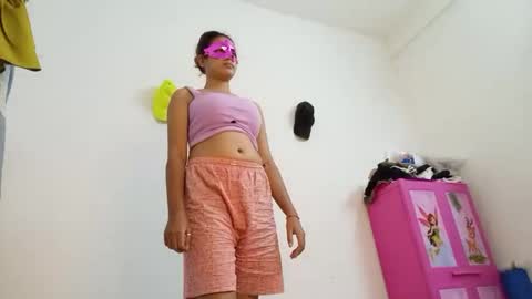 strip_couple_love1 online show from 09/13/25, 12:05