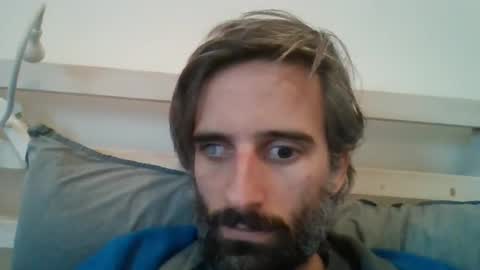 Snapshot of stroke1 chatting on 02/19/26, 09:05 stroke1 online show from 02/19/26, 09:05