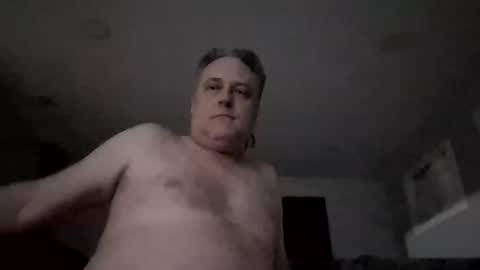 Snapshot of strokeofgenius69 chatting on 04/04/26, 04:44 Cumallcumnow online show from 04/04/26, 04:44