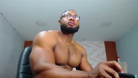 strong_george1 online show from 02/16/25, 07:27