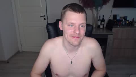 strong_guy_xxx online show from 11/01/25, 07:43