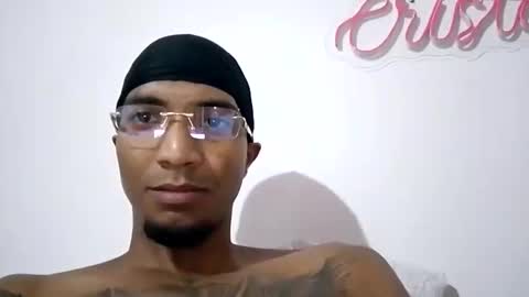 Snapshot of stronganddelicious chatting on 09/21/25, 04:25 stronganddelicious online show from 09/21/25, 04:25