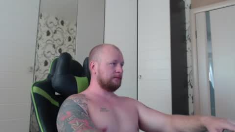Snapshot of strongass18 chatting on 06/15/26, 08:49 Alex online show from 06/15/26, 08:49