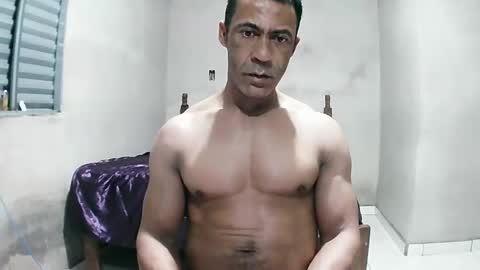 Snapshot of strongdaddyfantastic chatting on 04/28/26, 06:07 strongdaddyfantastic online show from 04/28/26, 06:07