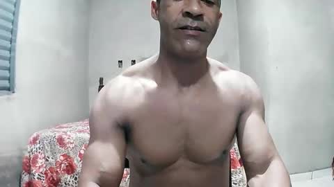 Snapshot of strongdaddyfantastic chatting on 05/17/26, 08:27 strongdaddyfantastic online show from 05/17/26, 08:27