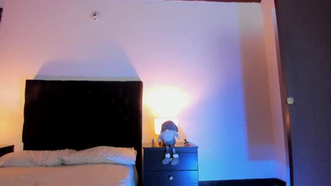 Snapshot of strosa_ chatting on 01/04/25, 11:17 strosa_ online show from 01/04/25, 11:17