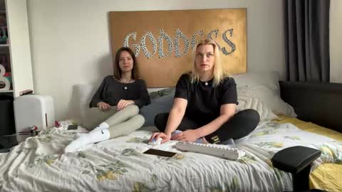goddess online show from 04/24/26, 12:07