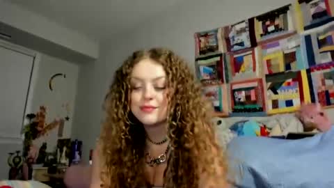 Snapshot of strwbby chatting on 07/21/26, 05:10 Strwbby online show from 07/21/26, 05:10
