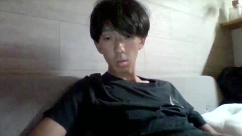 Asian boy online show from 10/12/25, 04:50