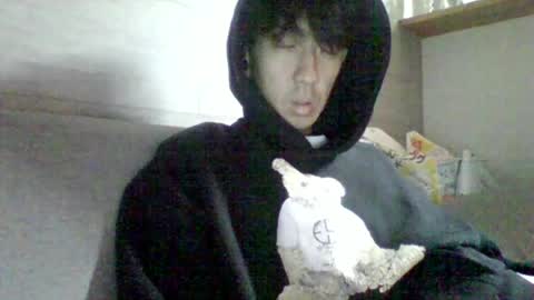 Asian boy online show from 05/22/26, 07:41