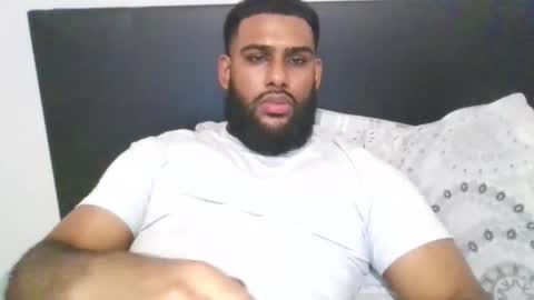 stuckinthe222 online show from 11/04/25, 03:27