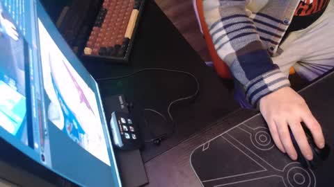 stud69861714 online show from 12/15/24, 10:07