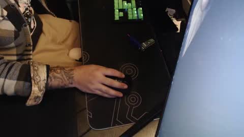 stud69861714 online show from 09/15/25, 03:50