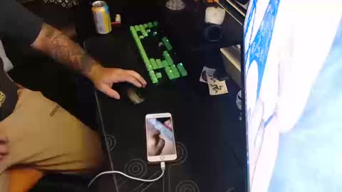 stud69861714 online show from 10/17/25, 06:16