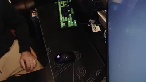 stud69861714 online show from 10/19/25, 06:14