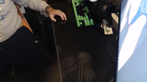 stud69861714 online show from 11/02/25, 09:44