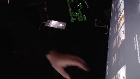 stud69861714 online show from 11/29/25, 08:39