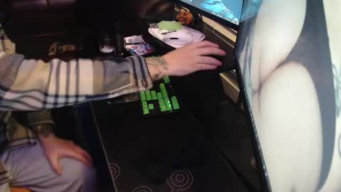 stud69861714 online show from 03/24/26, 04:17