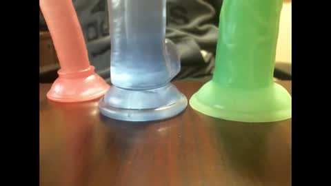 Snapshot of studinto chatting on 03/04/25, 04:38 BadBrad online show from 03/04/25, 04:38