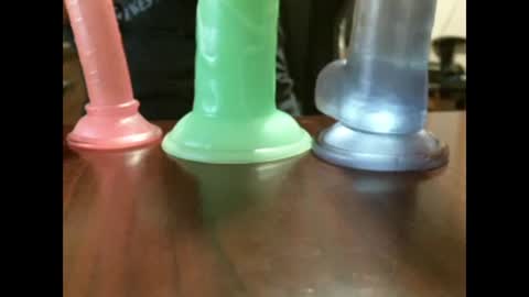 Snapshot of studinto chatting on 10/07/25, 05:15 BadBrad online show from 10/07/25, 05:15