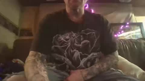 Snapshot of studio311 chatting on 11/28/25, 09:01 studio311 online show from 11/28/25, 09:01