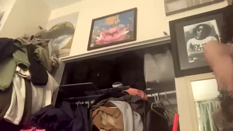 Snapshot of stxllaxcx chatting on 10/19/25, 02:45 stxllaxcx online show from 10/19/25, 02:45