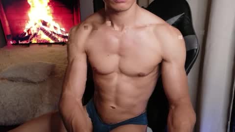 stylish man online show from 05/13/26, 10:06