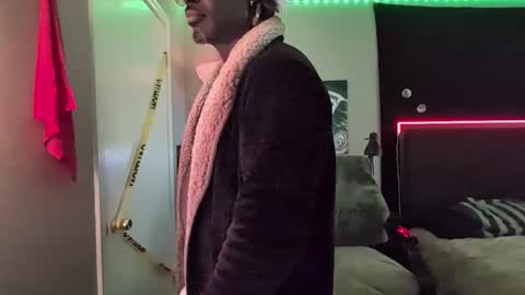 Hot Chocolate online show from 09/21/25, 09:05