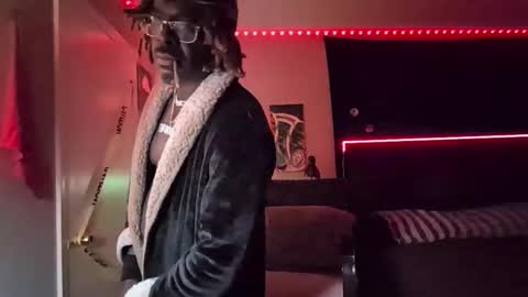 Snapshot of suavechocolatecity chatting on 11/11/25, 03:17 Hot Chocolate online show from 11/11/25, 03:17