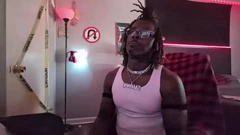 Snapshot of suavechocolatecity chatting on 01/13/26, 07:41 Hot Chocolate online show from 01/13/26, 07:41