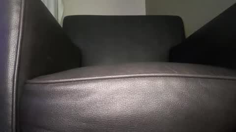 Snapshot of sub_boy221059 chatting on 12/16/25, 11:26 sub_boy221059 online show from 12/16/25, 11:26