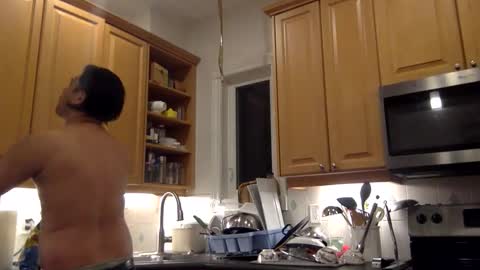 Snapshot of sub_boy305 chatting on 12/22/25, 04:20 sub boy305 online show from 12/22/25, 04:20