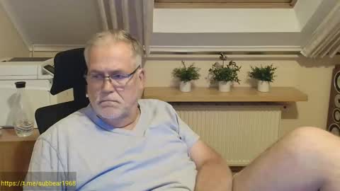 subbear1968 online show from 06/01/26, 08:43