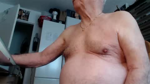 Snapshot of subibuns chatting on 12/15/24, 09:35 Marcel online show from 12/15/24, 09:35