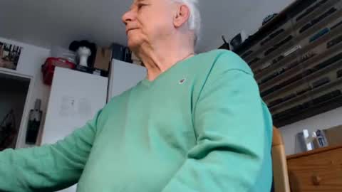 Snapshot of subibuns chatting on 01/21/25, 12:29 Marcel online show from 01/21/25, 12:29