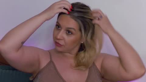 Carla online show from 09/11/25, 07:30